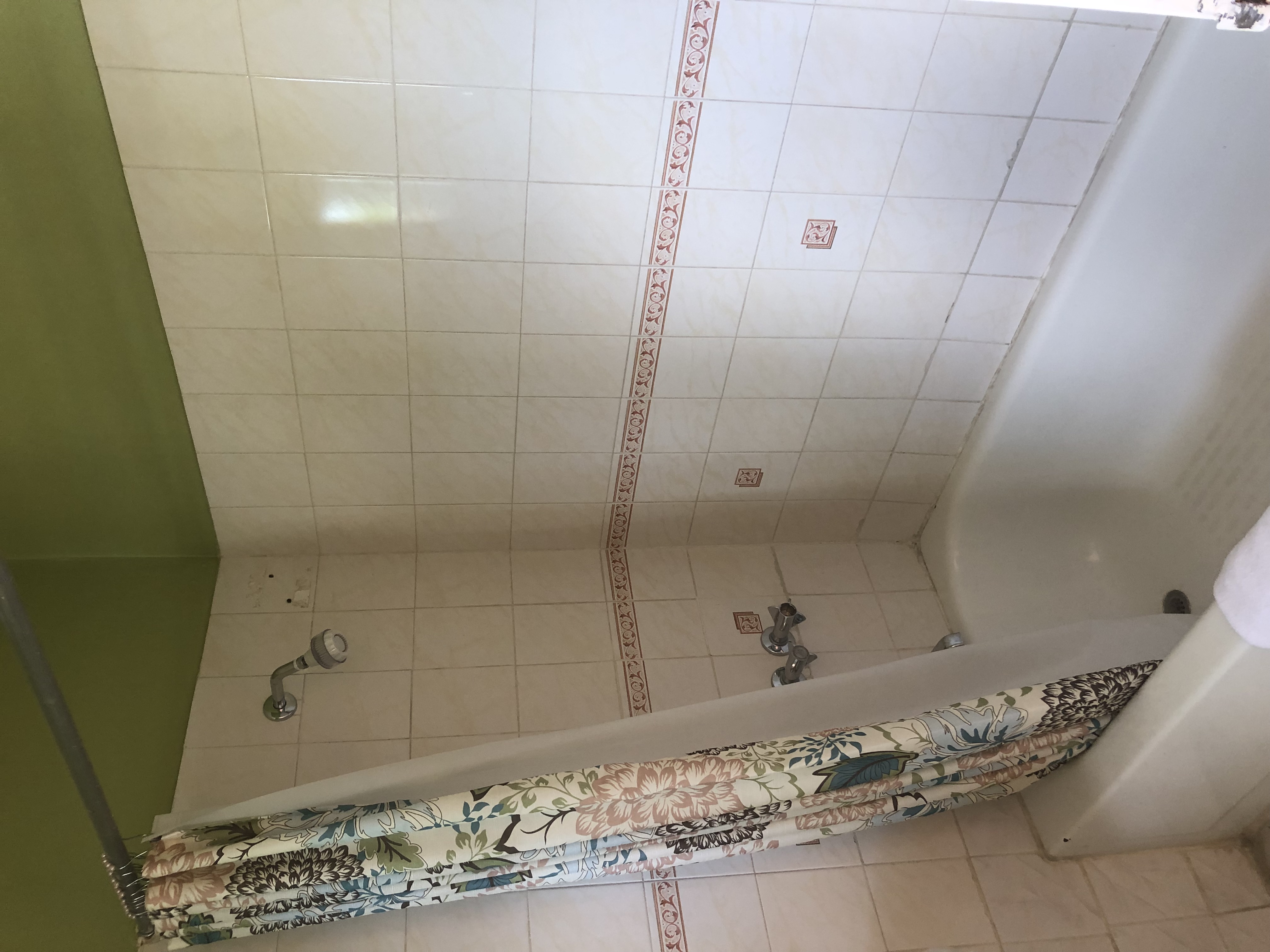 Rm4ShowerTub